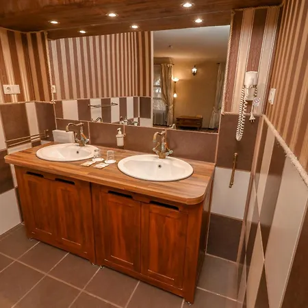 Puchner Kastelyszallo Premium Hotel