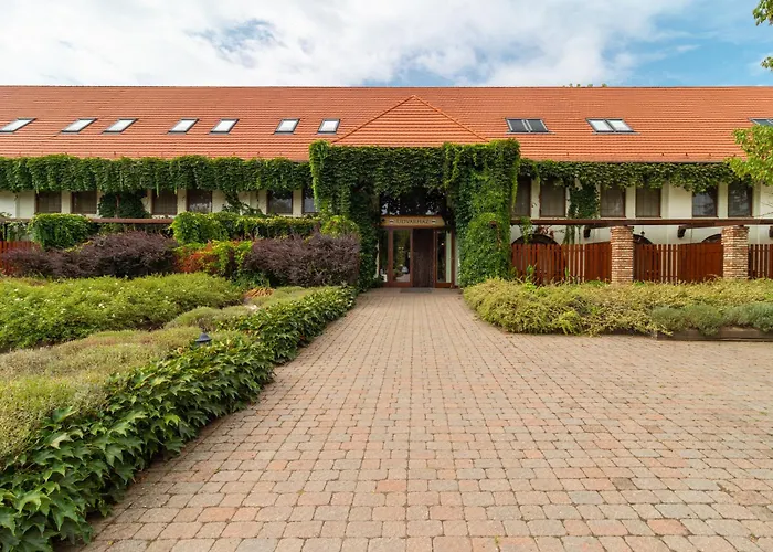 Hotel Puchner Kastelyszallo Premium